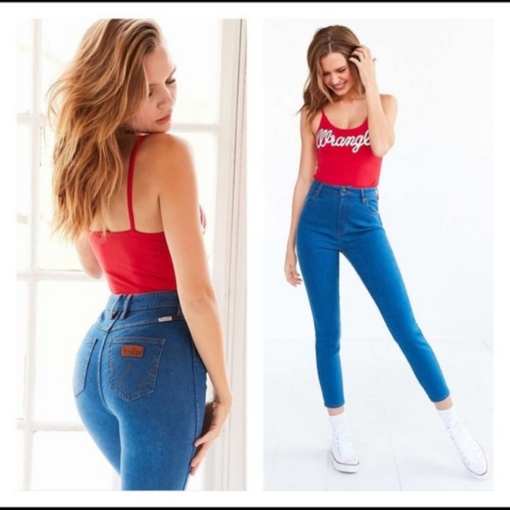 Wrangler Hi Pins high waisted blue jeans